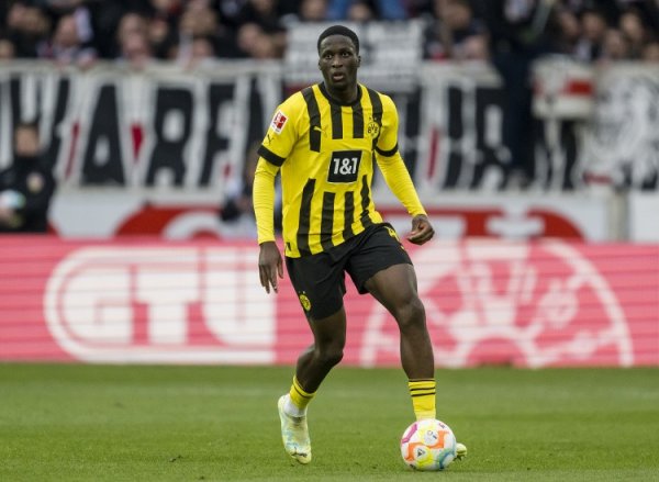 TA: Sburgh sẽ ký hợp đồng với hậu vệ trung ương Dortmund Somyra Kulibali, phí chuyển nhượng 7,5 triệ
