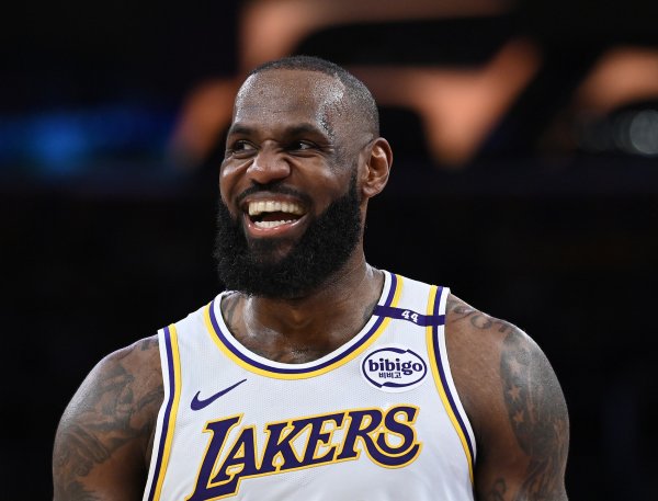 Phóng viên nổi tiếng: Cavaliers muốn giao dịch trở lại với James và cần phải sa thải nhân viên để tr