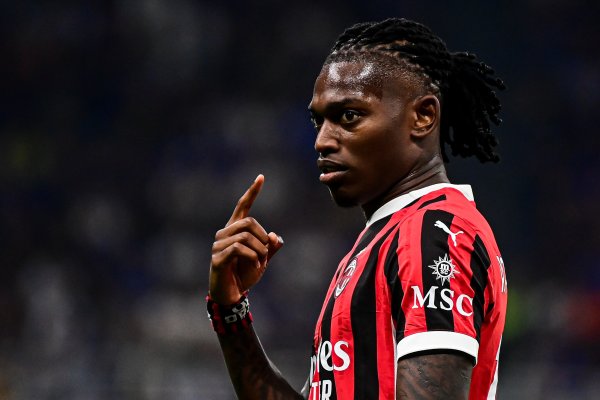 Người chơi cũ: Milan có số tiền hạn chế và sẽ không có quá nhiều bản hợp đồng, sự phục hồi của Leo s