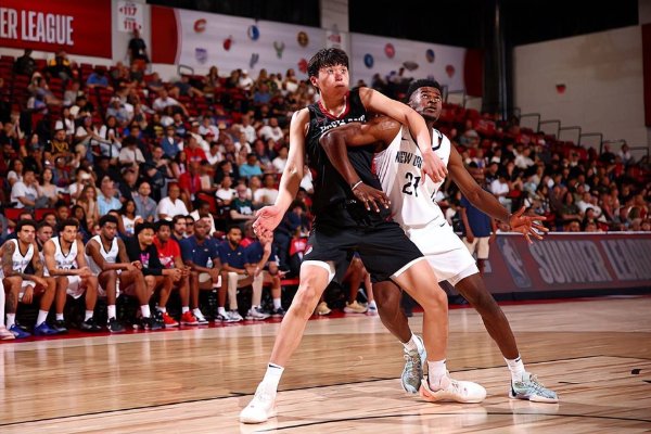 So sánh dữ liệu từ Yang Hansen vs Jokic Xialian, Mẫu phát triển NBA của Yang hiện là giáo viên Yon